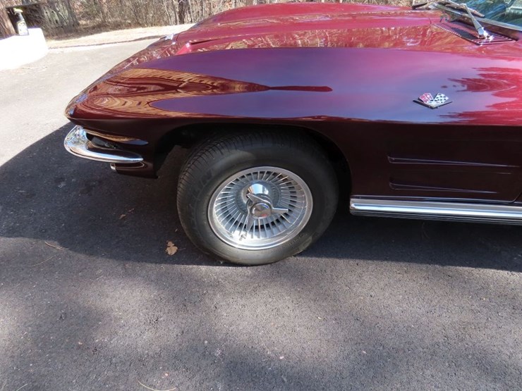 1964-chevrolet-corvette-stingray-roadster-image-11