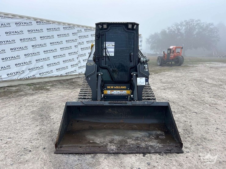 2023-new-holland-c327-image-31