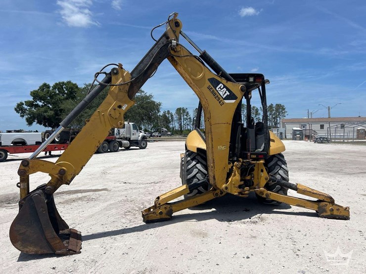 2014-caterpillar-420f-image-5