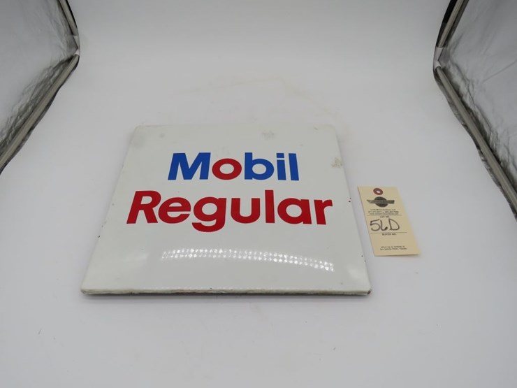 mobil-regular-porcelain-pump-plate-image-1