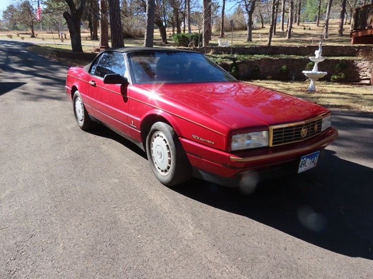 1992-cadillac-allante-convertible-image-3