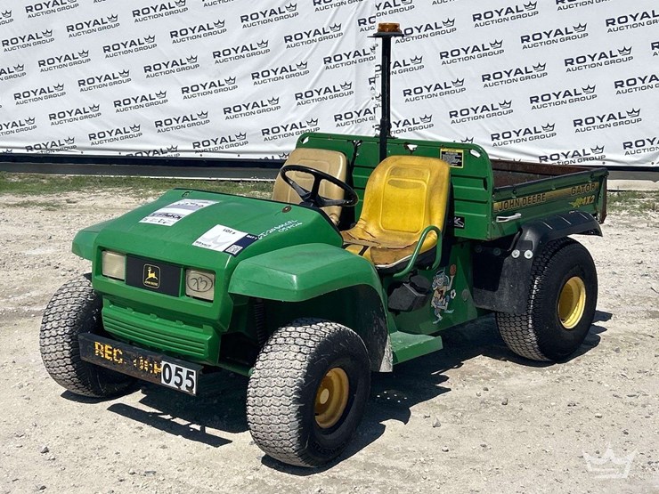 john-deere-gator-image-1