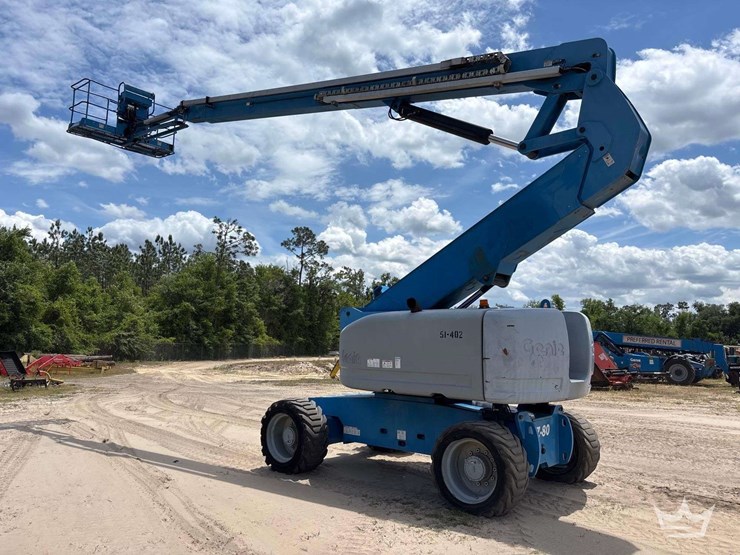 2013-genie-z-80-80ft-4x4-articulating-boom-lift-image-2