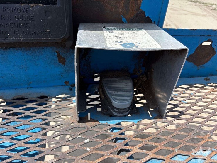 2013-genie-z-80-80ft-4x4-articulating-boom-lift-image-36
