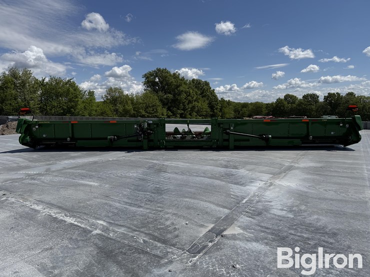 2022-john-deere-c16r-image-6