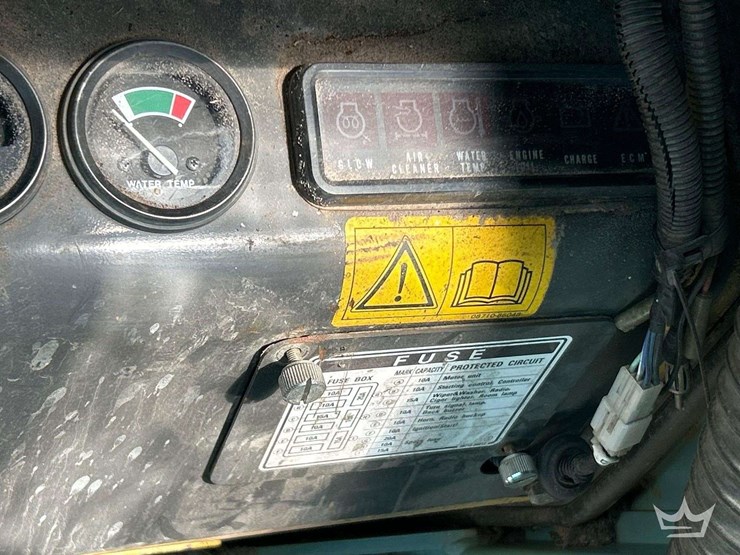 2012-yanmar-c50r-3c-image-26
