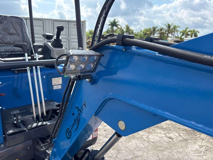 2026-cfg-industrial-dm20ym-mini-excavator-image-6