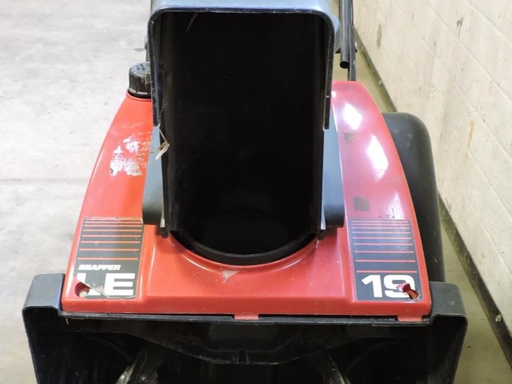 snapper,-le19-gas-powered-snowblower,-running-164-image-3