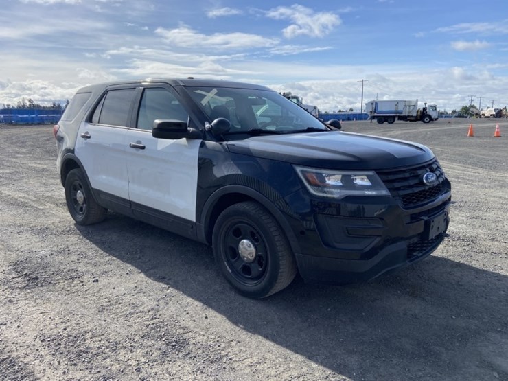 2017-ford-explorer-image-7