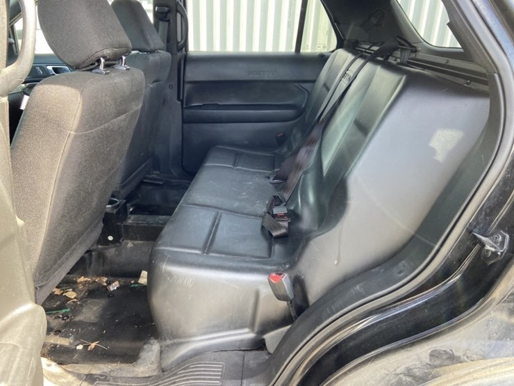 2017-ford-explorer-image-22