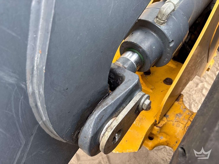 2019-deere-544l-image-16