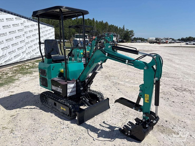 2026-cfg-industrial-mh13rx-mini-excavator-image-2