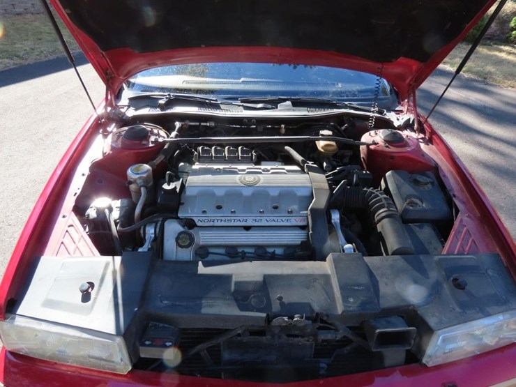 1992-cadillac-allante-convertible-image-16