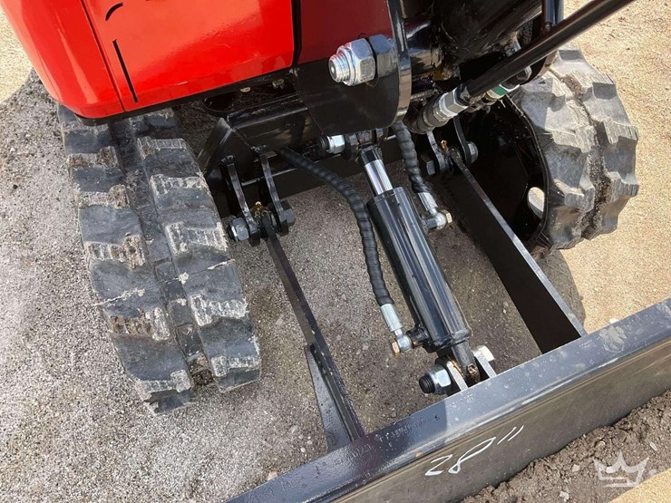 2025-me15-mini-excavator-image-18