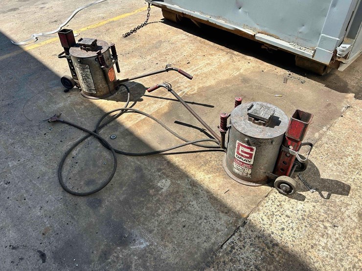 qty-(2)-gray-tajs-2000-hydraulic-jack-stands-image-1