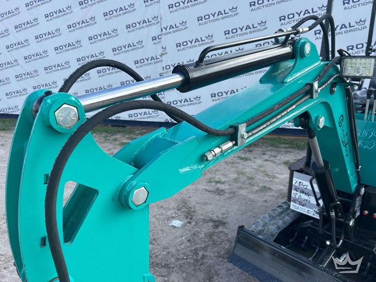 2026-cfg-industrial-mh13rx-mini-excavator-image-16
