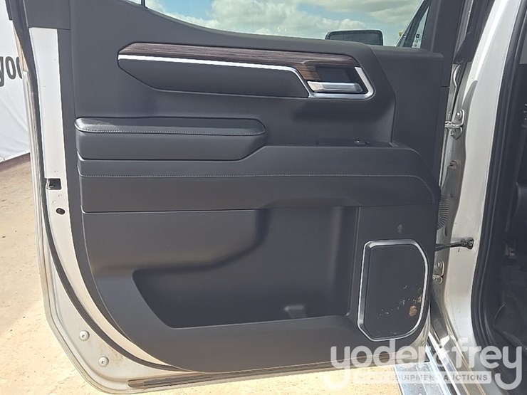 2022-chevrolet-1500-image-22