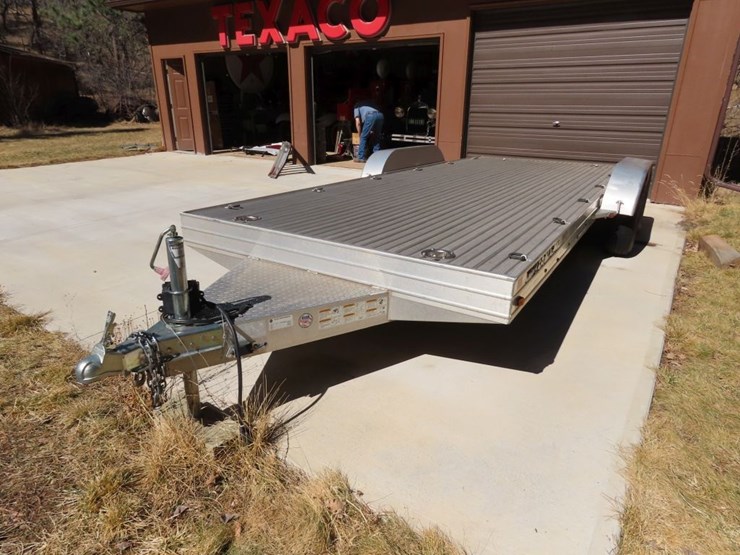 featherlite-aluminum-single-car-trailer-image-4