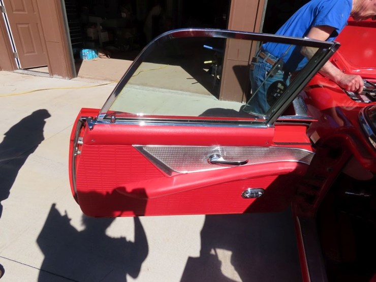 1957-ford-thunderbird-convertible-image-23