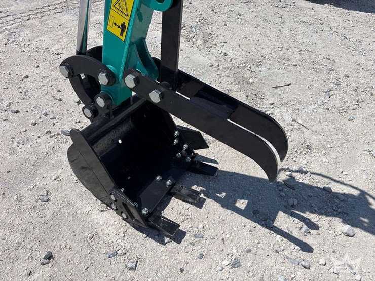 2026-cfg-industrial-h16r-mini-excavator-image-7