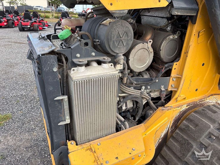 2022-deere-333g-image-15