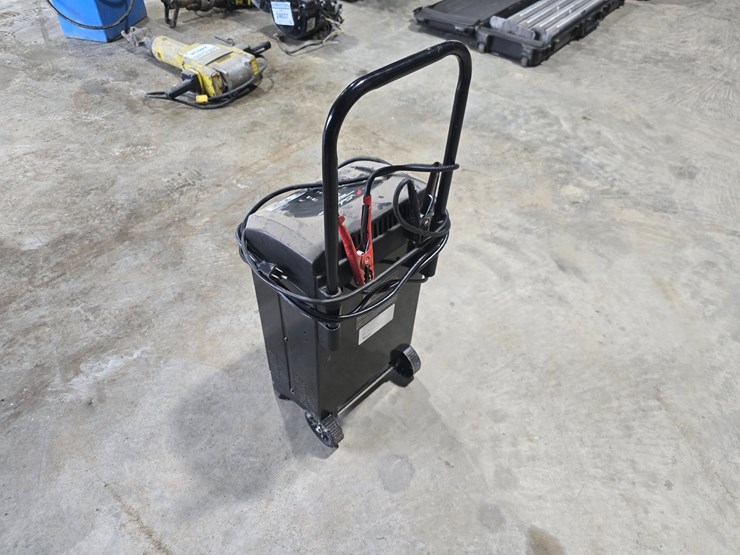 #24038-•-schumacher-battery-charger-image-2