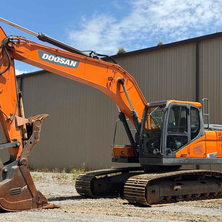 2021 DOOSAN DX225 LC-5