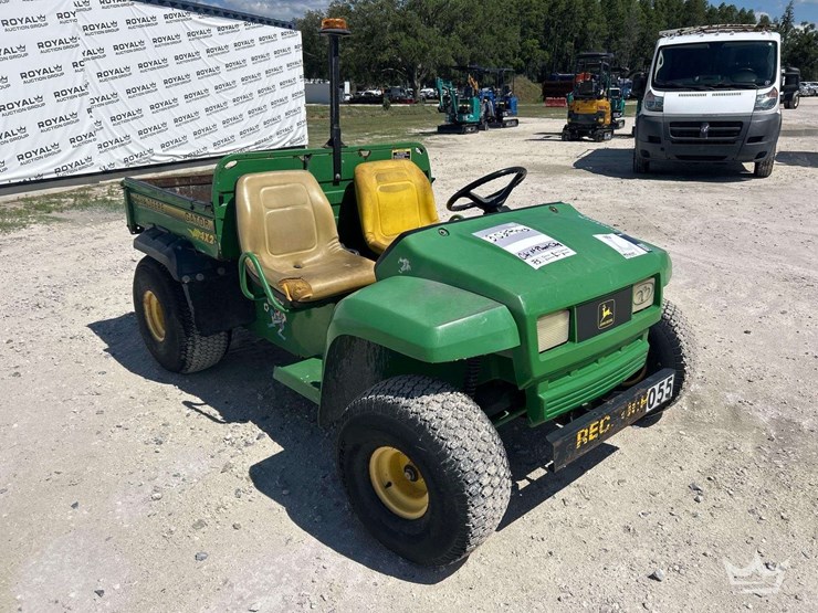john-deere-gator-image-2