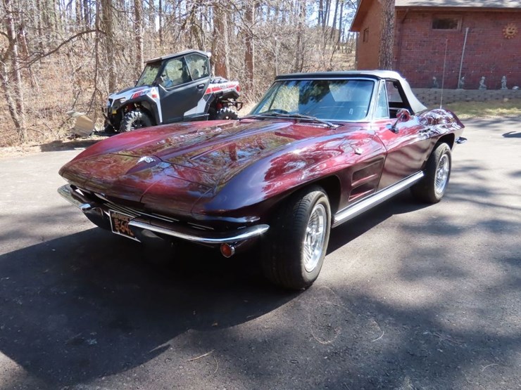 1964-chevrolet-corvette-stingray-roadster-image-46