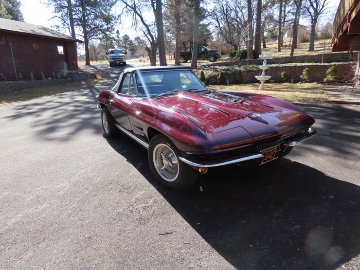 1964-chevrolet-corvette-stingray-roadster-image-34