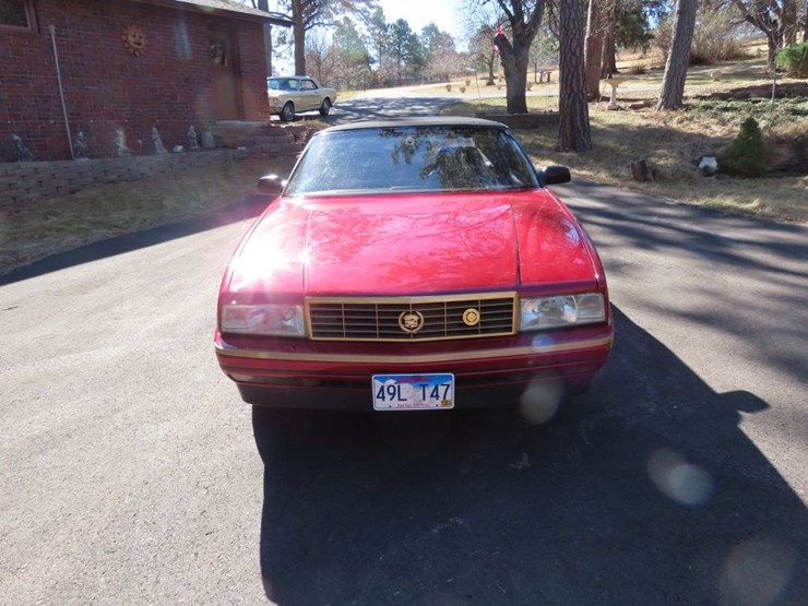 1992-cadillac-allante-convertible-image-2