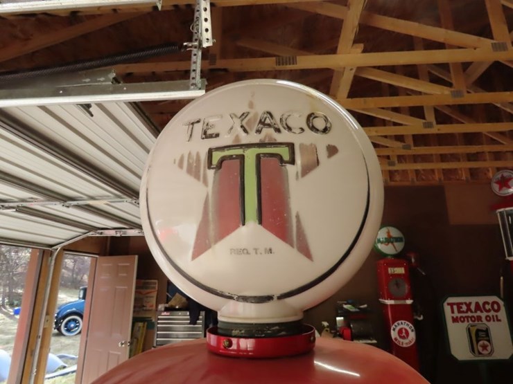 tokheim-double-sided-restored-computing-gas-pump-with-texaco-globe-image-11