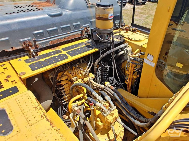 2016-komatsu-pc360-lc-11-image-30