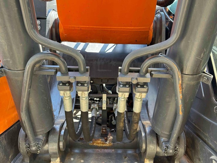 2021-doosan-dx225-lc-5-image-15