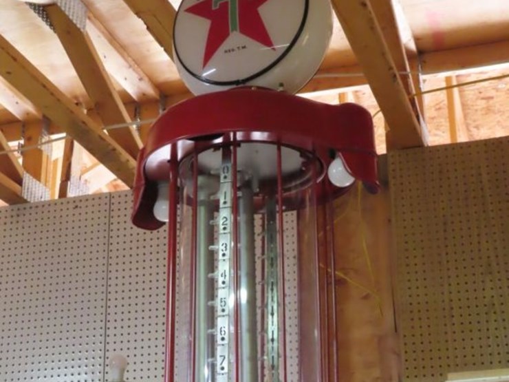 wayne-upright-visible-10-gallon-gas-pump-with-texaco-globe-image-5