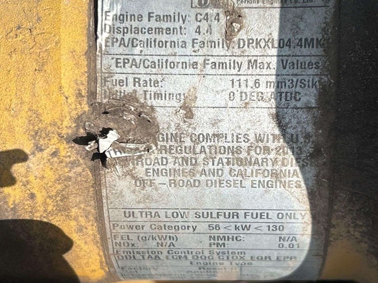 2014-caterpillar-420f-image-13