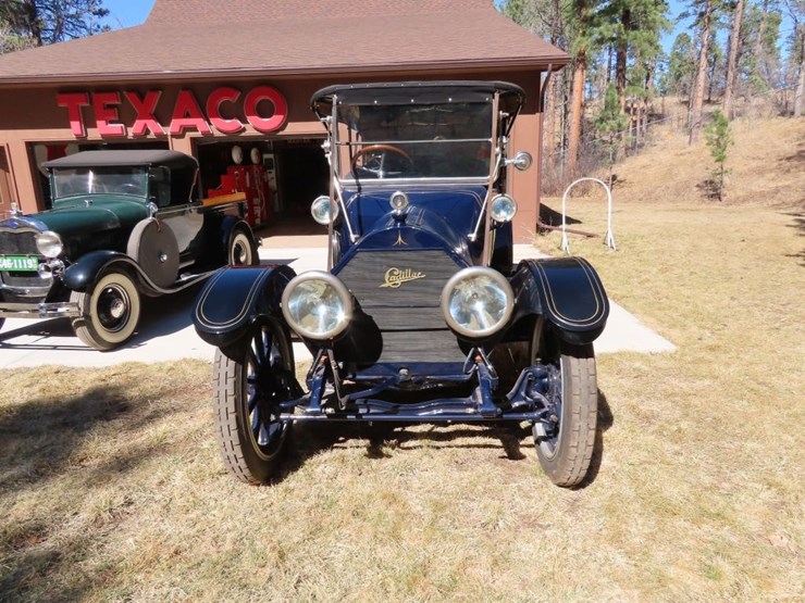 1913-cadillac-model-30-touring-car-image-2