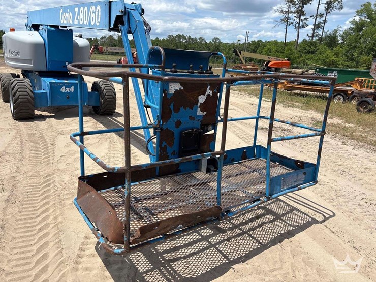 2013-genie-z-80-80ft-4x4-articulating-boom-lift-image-32
