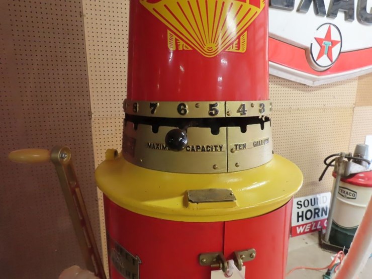 correct-measure-company-10-galloon-upright-visible-gas-pump-with-shell-milk-glass-globe-image-9