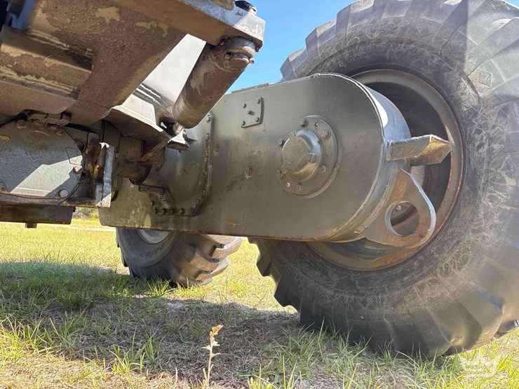 1986-deere-570a-image-39