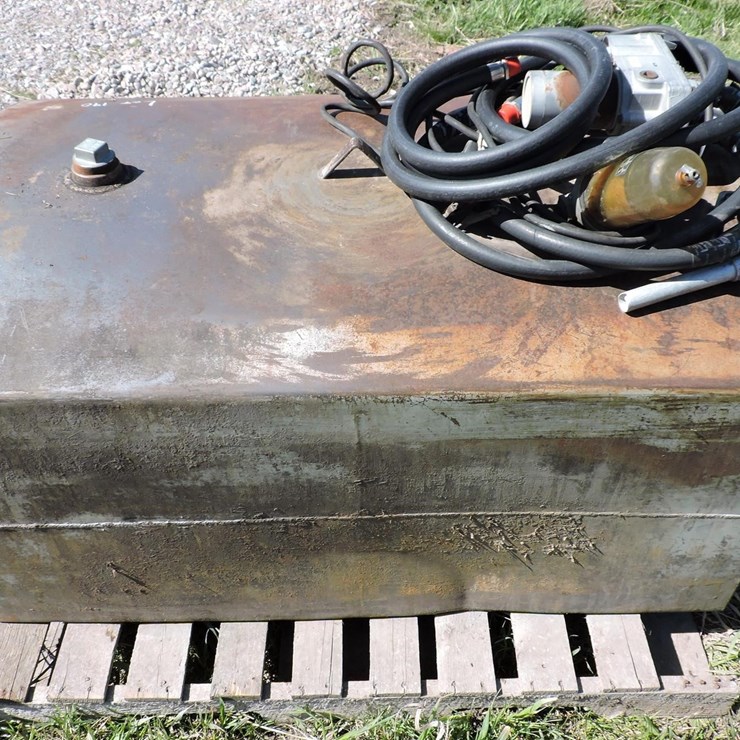 TRANSFER TANK W/12 VOLT PUMP, APPROXIMATELY 130 GA
