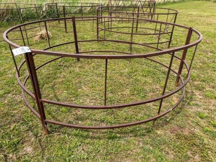 steel-round-bale-feeder-image-1