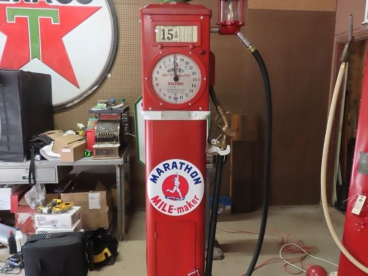 bowser-clockface-gas-pump-with-marathon-globe-image-1