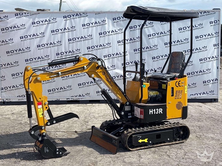 2026-cfg-industrial-h13r-mini-excavator-image-1