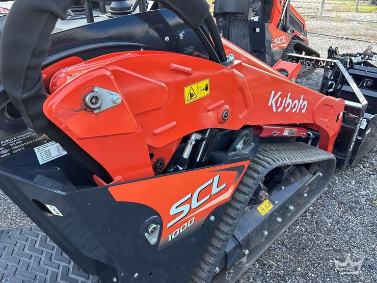 2024-kubota-scl1000-image-11