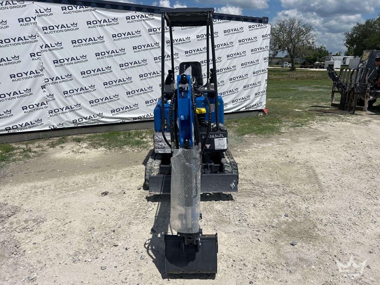2026-cfg-industrial-dm20ym-mini-excavator-image-18
