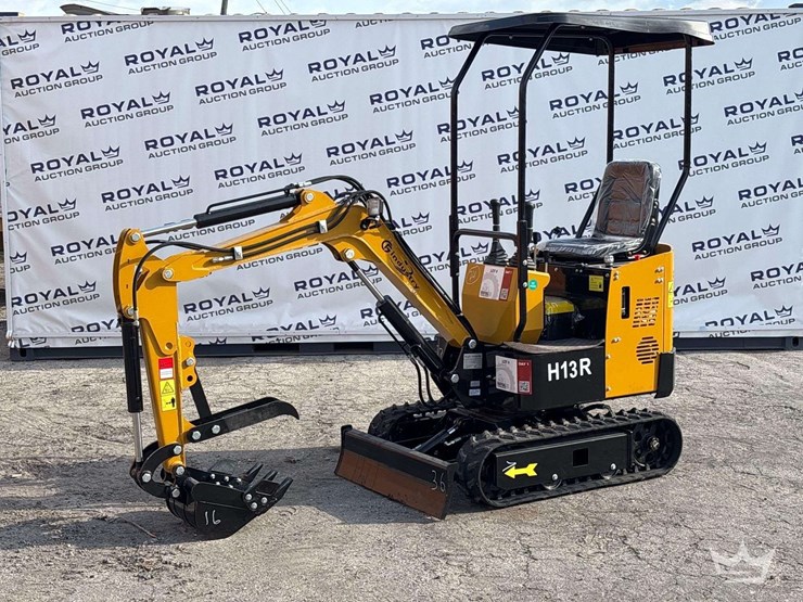 2026-cfg-industrial-h13r-mini-excavator-image-1