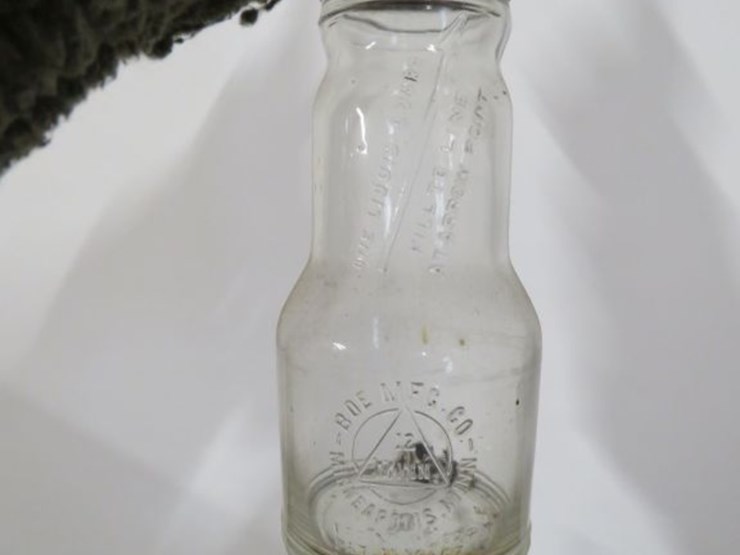 glass-oil-bottles-marquette-minneapolis-in-rack-image-5