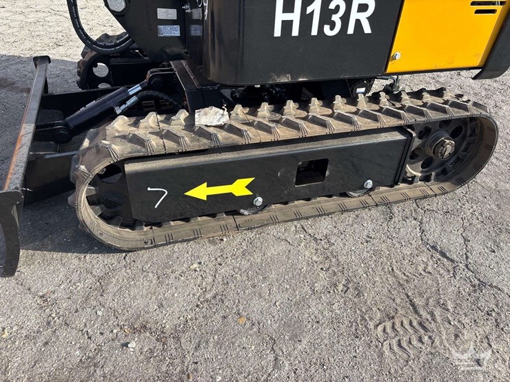 2026-cfg-industrial-h13r-mini-excavator-image-9