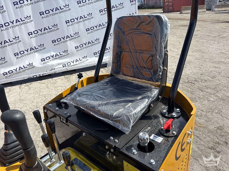 2026-cfg-industrial-h13r-mini-excavator-image-11